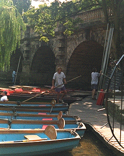 Oxford punts, photo by Laura Stemle